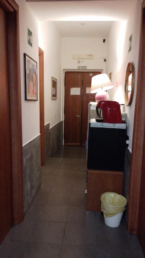 Roma Termini Tina Ya B&B Extérieur photo